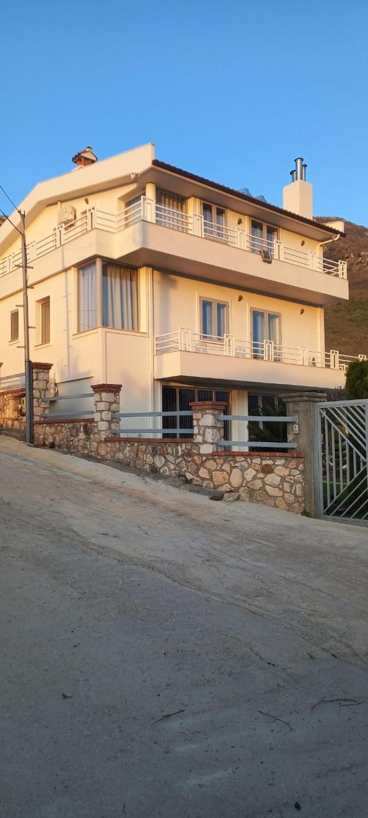 Vila Elida Trajas Exteriör bild